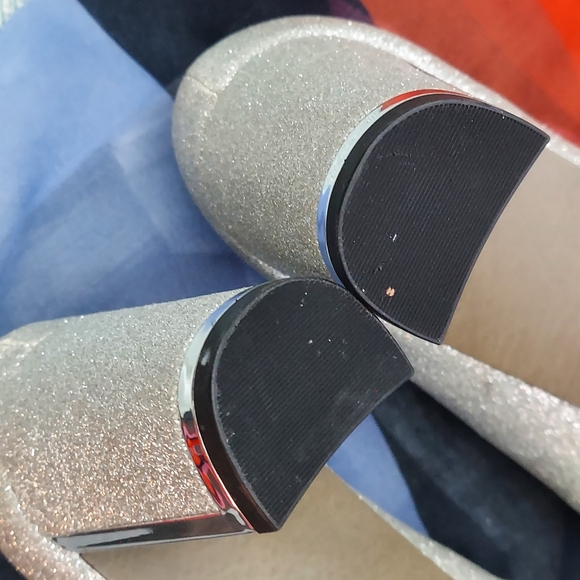 Silver Glitter Pumps - Picture 5 of 9